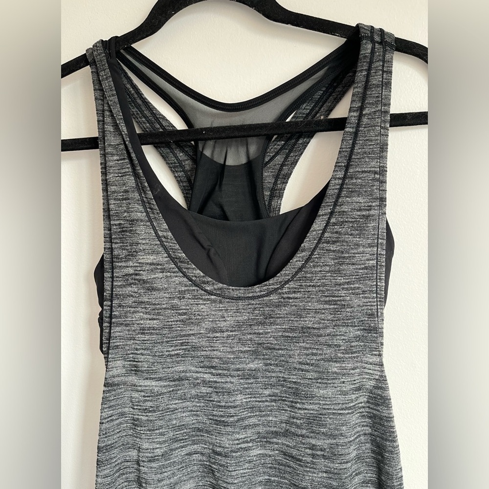 Lululemon Glide and Stride 2-in-1 Built In Bra Tank - Heathered Black - US 6 - Picture 2 of 5